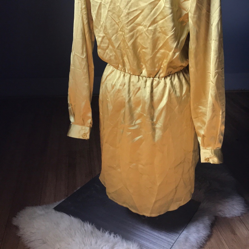 PrettyLittleThing💕 | Silky Front Twist Dress - Picture 4 of 5
